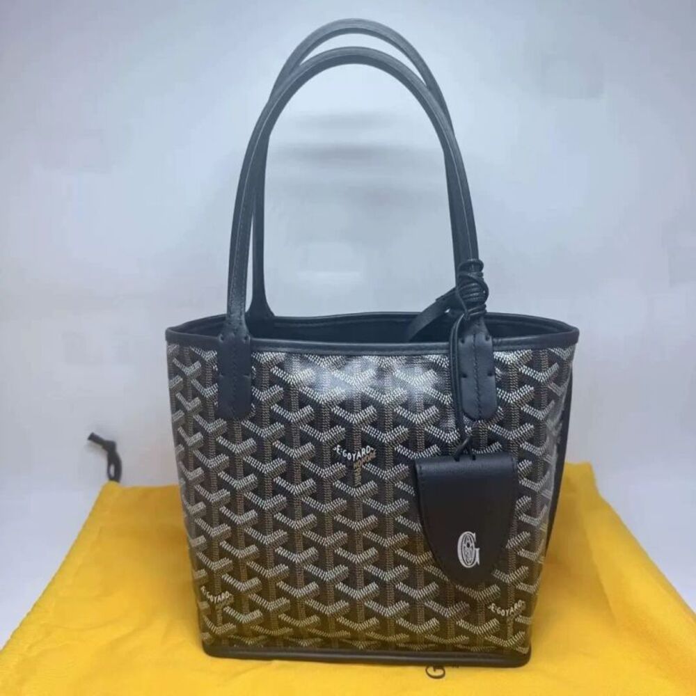 Goyard Women Pre-Loved Bag Very Good Condition